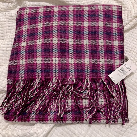 NWT- LOFT. Plaid Scarf - Picture 1 of 6